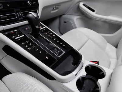 2022 Porsche Macan Macan S