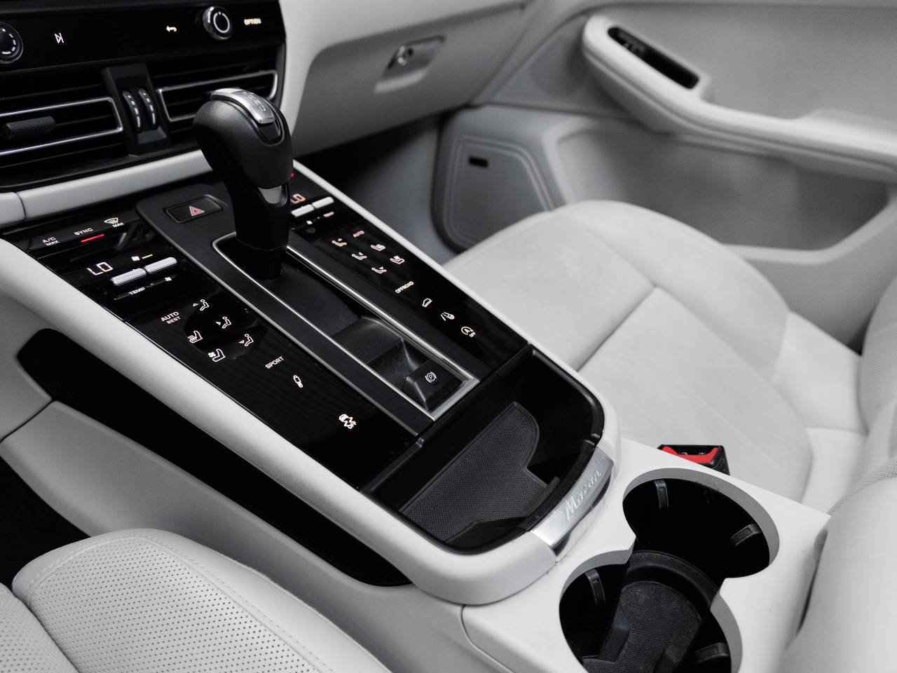 2022 Porsche Macan Macan S