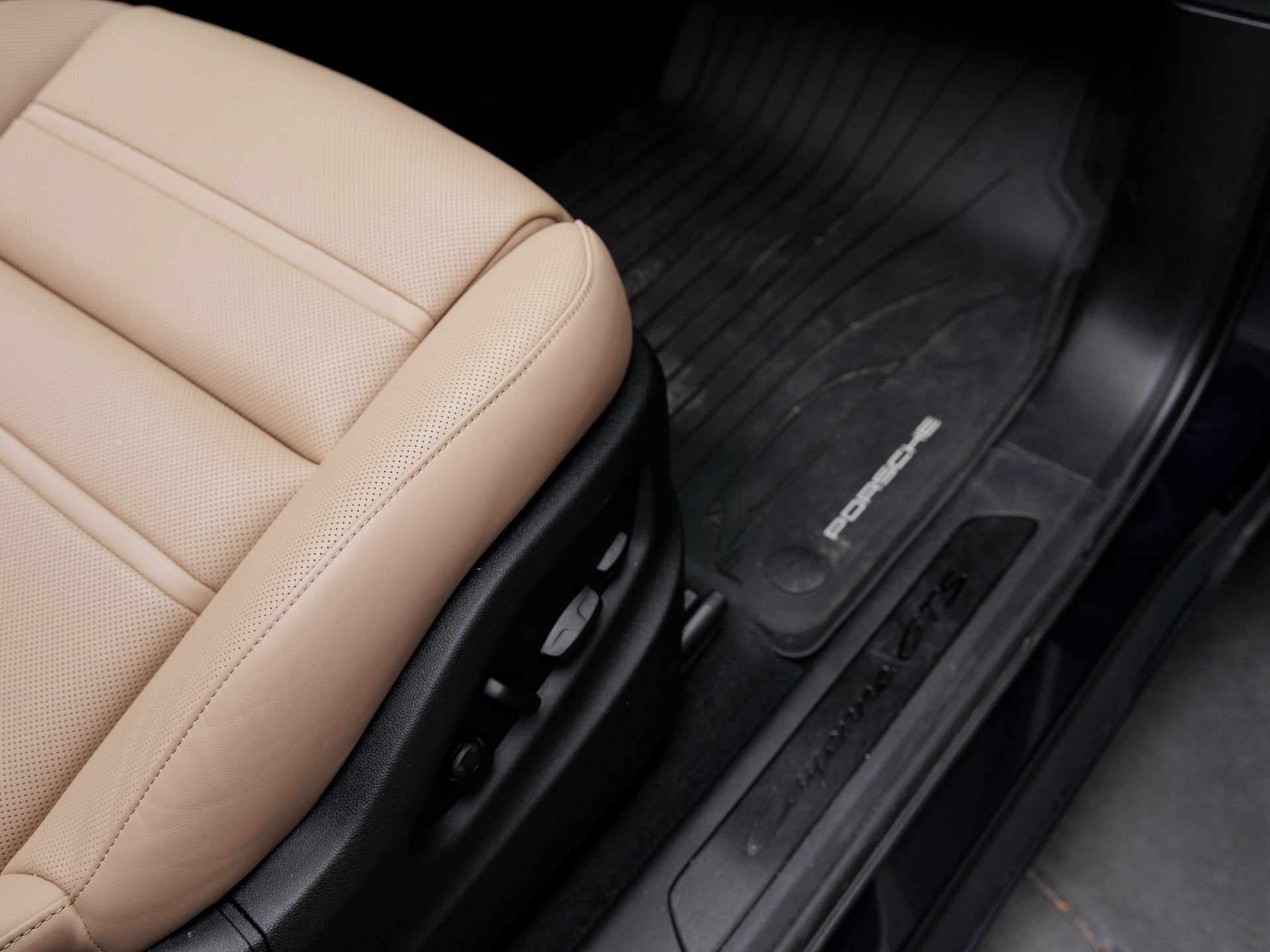 2026 Porsche Cayenne Cayenne GTS