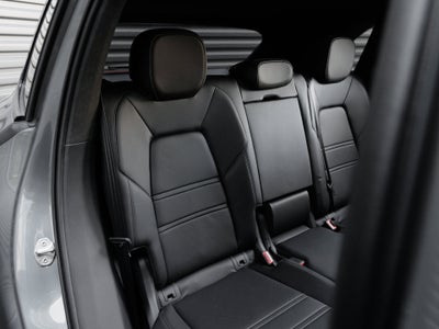 2026 Porsche Cayenne Cayenne GTS