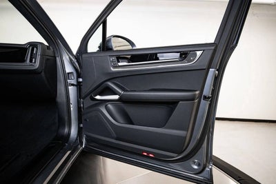 2026 Porsche Cayenne Cayenne GTS