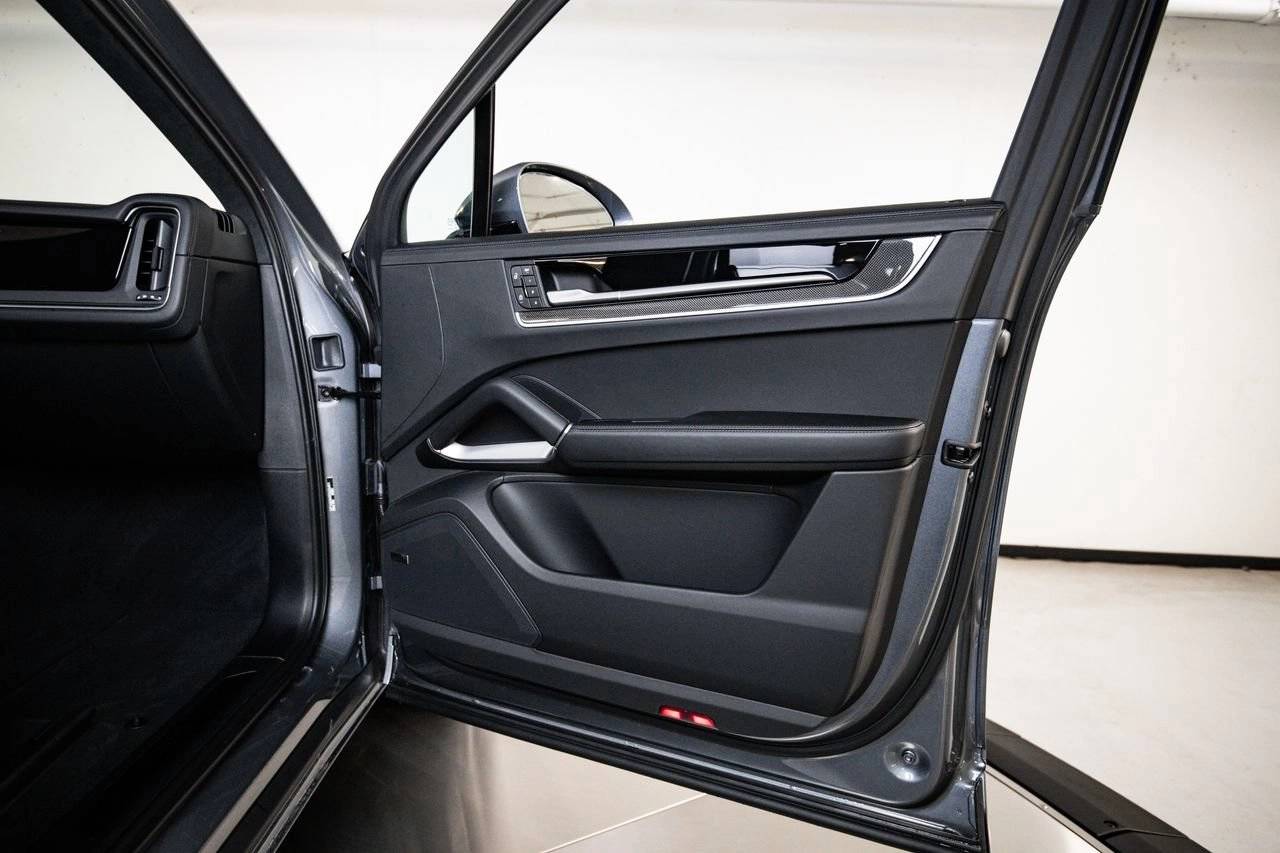 2026 Porsche Cayenne Cayenne GTS