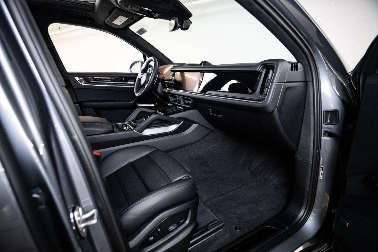 2026 Porsche Cayenne Cayenne GTS