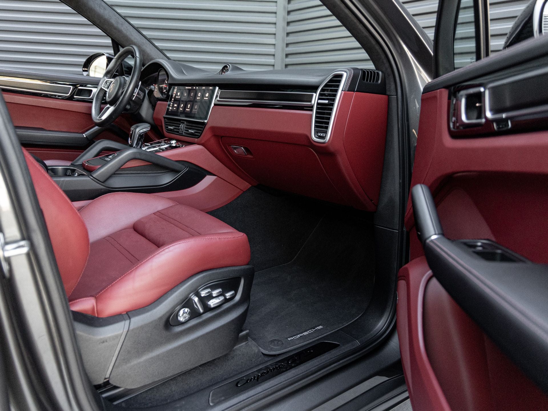 2021 Porsche Cayenne Cayenne GTS (MY21)