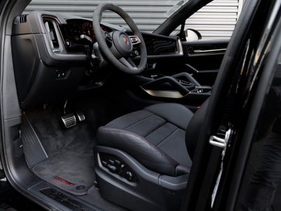 2025 Porsche Cayenne Cayenne GTS