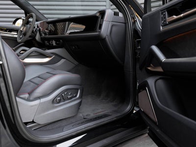 2025 Porsche Cayenne Cayenne GTS