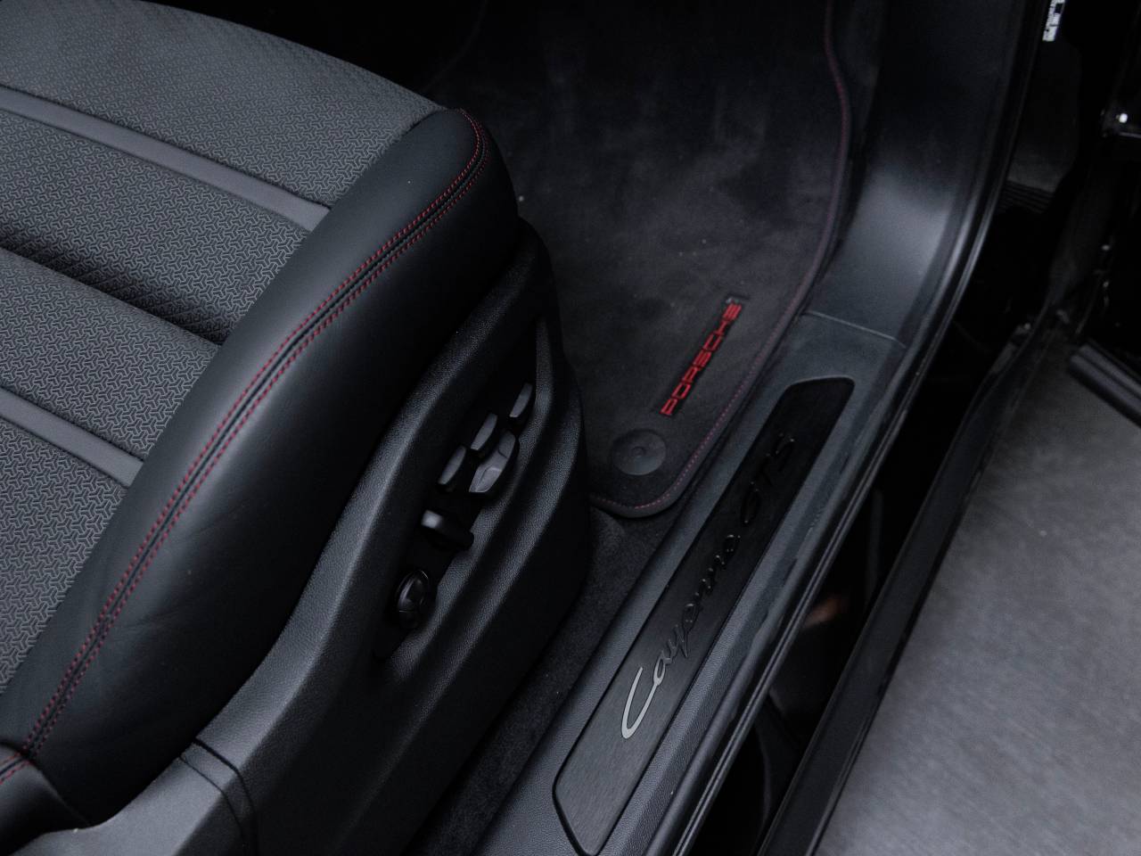 2025 Porsche Cayenne Cayenne GTS