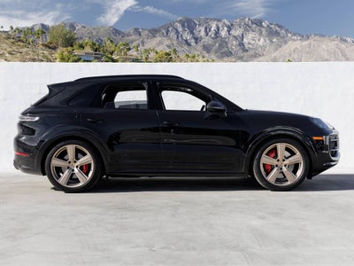 2025 Porsche Cayenne Cayenne GTS