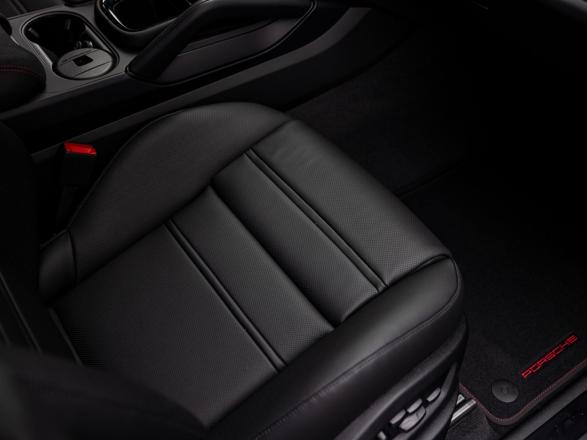 2026 Porsche Cayenne GTS