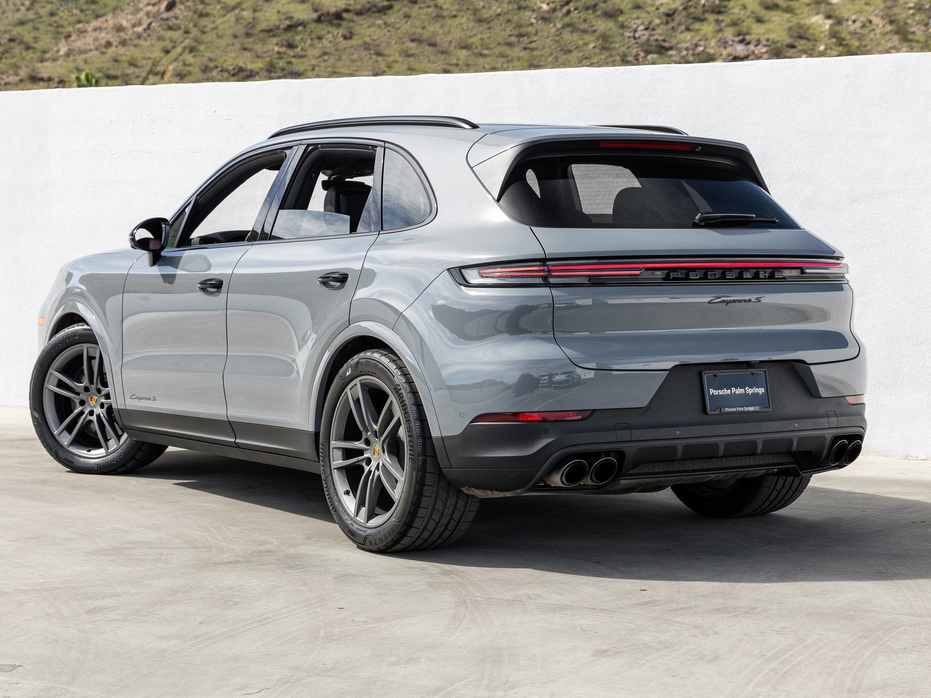 2024 Porsche Cayenne Cayenne S (MY24)