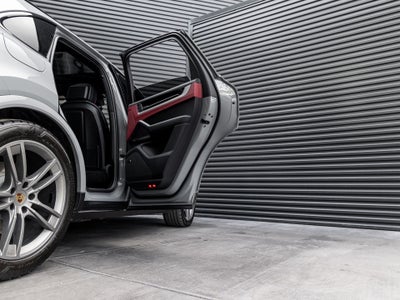 2024 Porsche Cayenne Cayenne S (MY24)