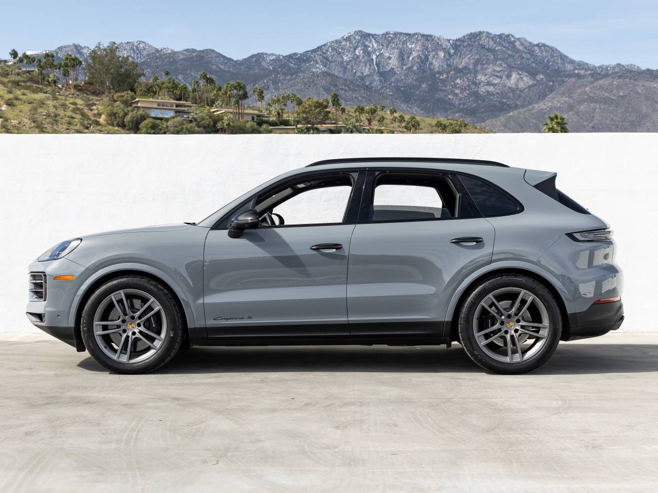 2024 Porsche Cayenne Cayenne S (MY24)