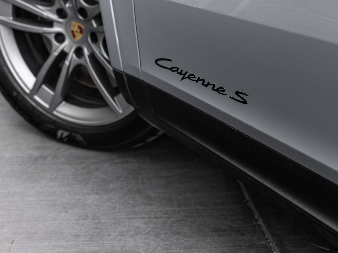 2024 Porsche Cayenne Cayenne S (MY24)