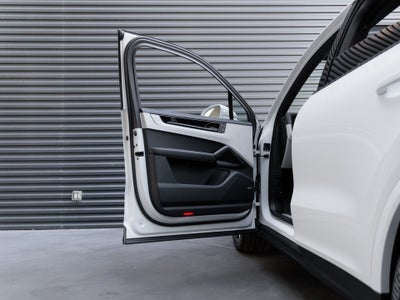 2025 Porsche Cayenne S