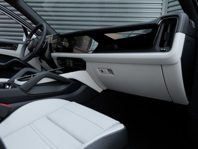 2025 Porsche Cayenne S