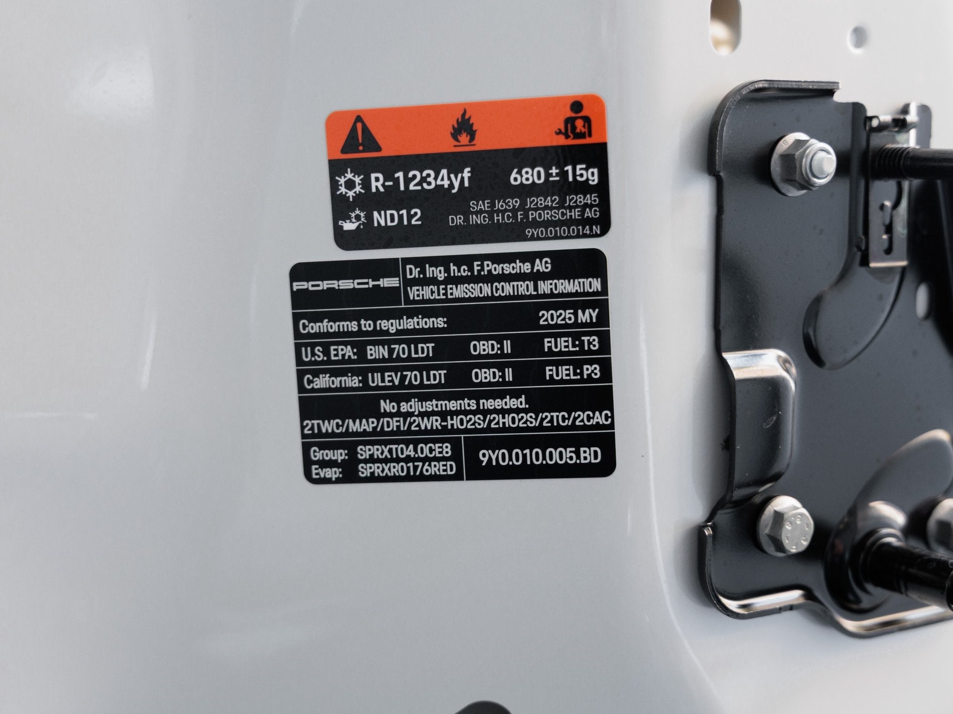 2025 Porsche Cayenne S