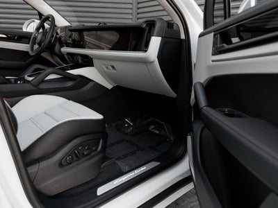 2026 Porsche Cayenne Cayenne Turbo E-Hybrid