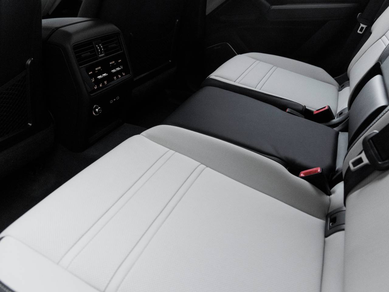 2026 Porsche Cayenne Cayenne Turbo E-Hybrid