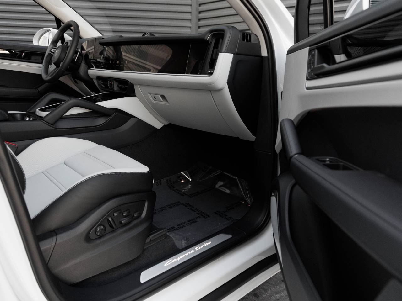 2026 Porsche Cayenne Cayenne Turbo E-Hybrid