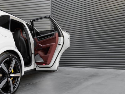 2026 Porsche Cayenne Cayenne Turbo E-Hybrid