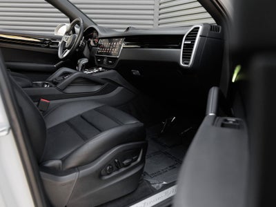 2023 Porsche Cayenne Cayenne Coupe Platinum Edition