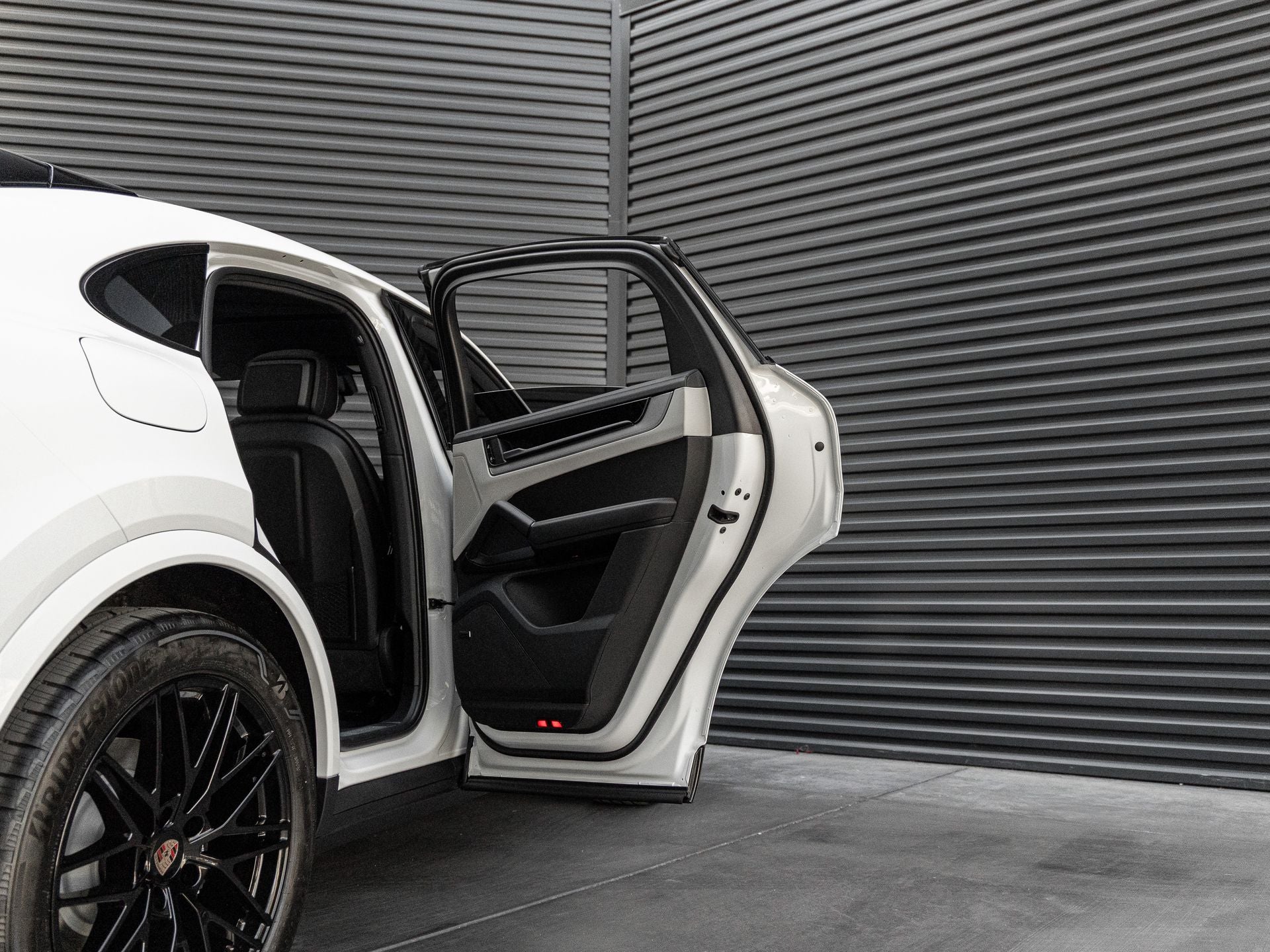 2026 Porsche Cayenne Coupe Base