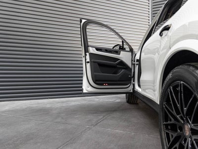2026 Porsche Cayenne Coupe