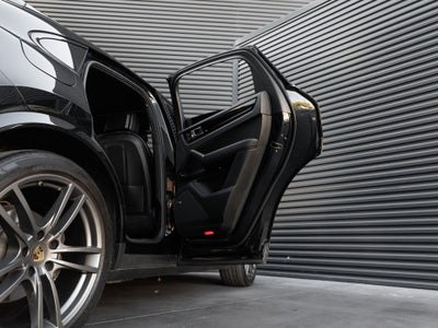 2023 Porsche Cayenne Cayenne Coupe