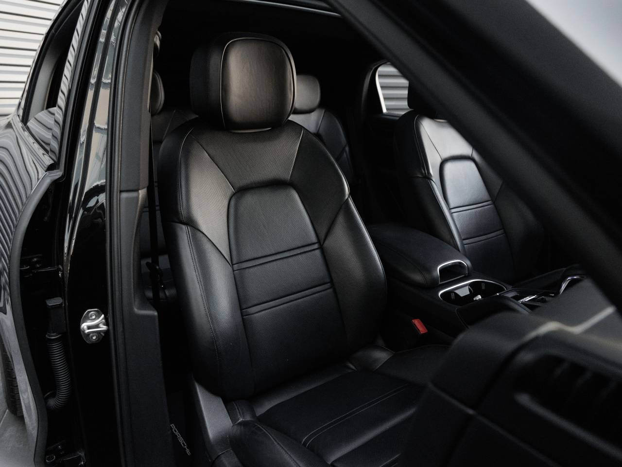 2023 Porsche Cayenne Cayenne Coupe