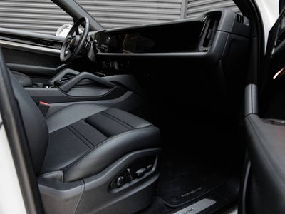 2025 Porsche Cayenne Cayenne Coupe