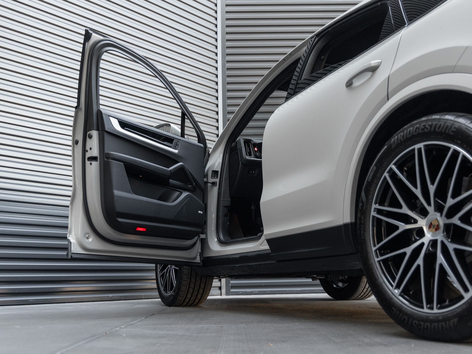 2025 Porsche Cayenne Coupe Base