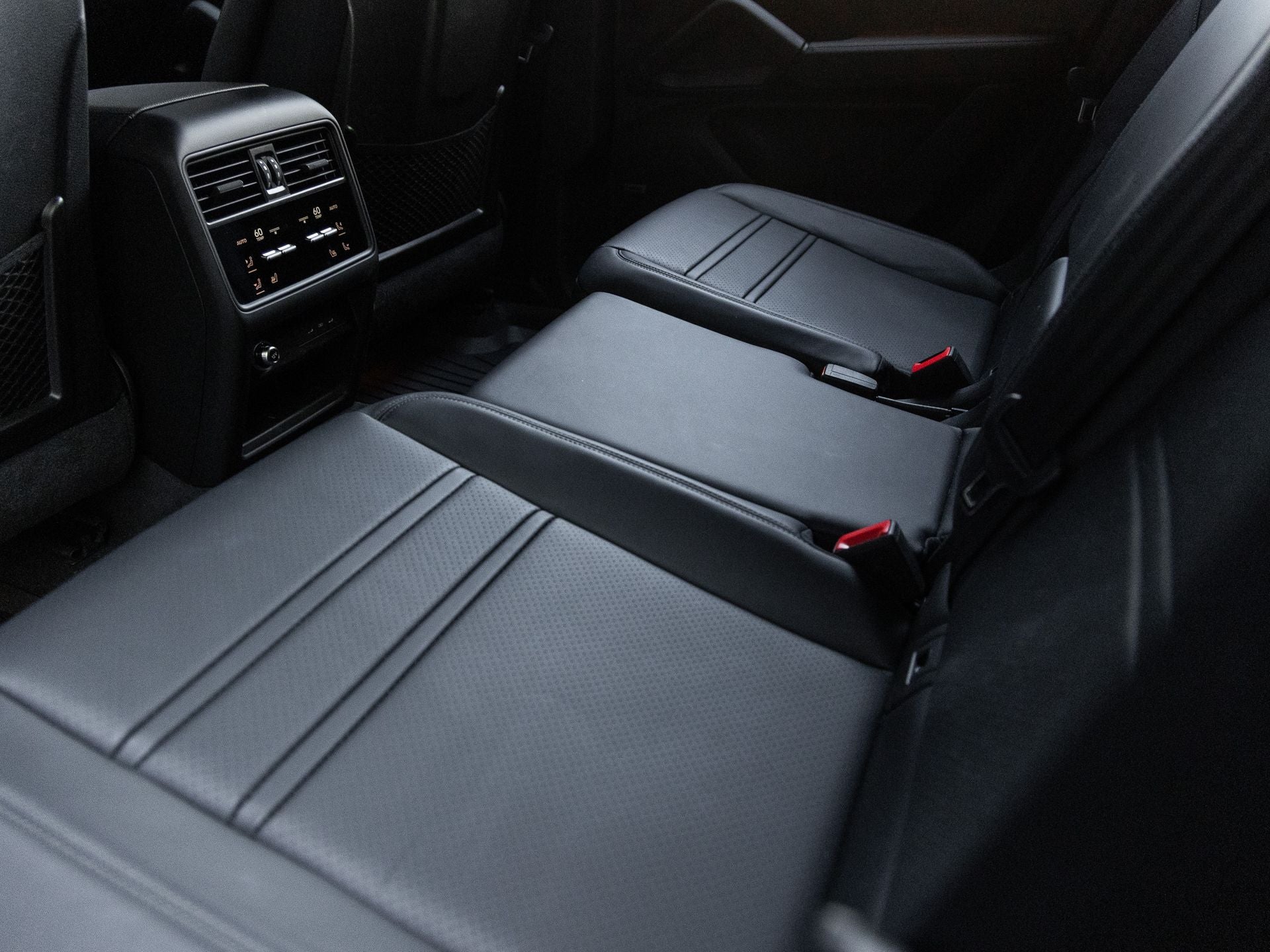 2025 Porsche Cayenne Coupe Base