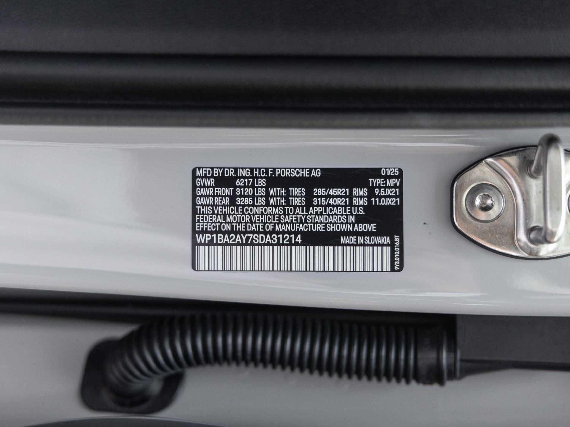 2025 Porsche Cayenne Coupe Base