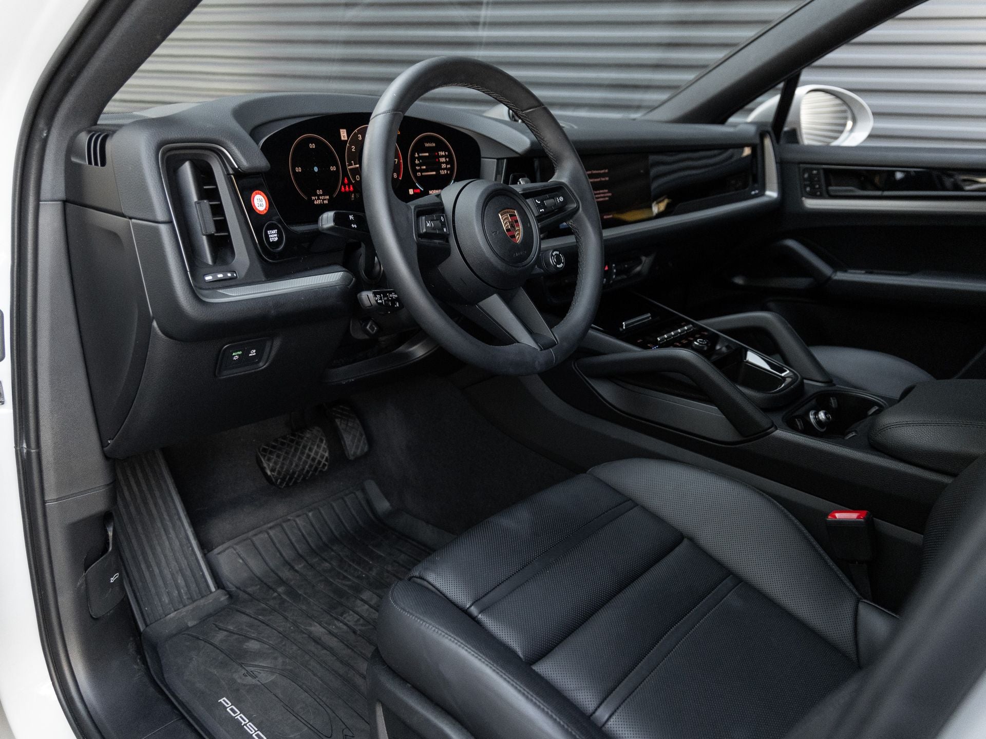 2025 Porsche Cayenne Coupe Base