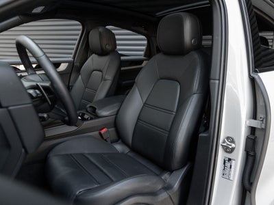 2025 Porsche Cayenne Coupe Base