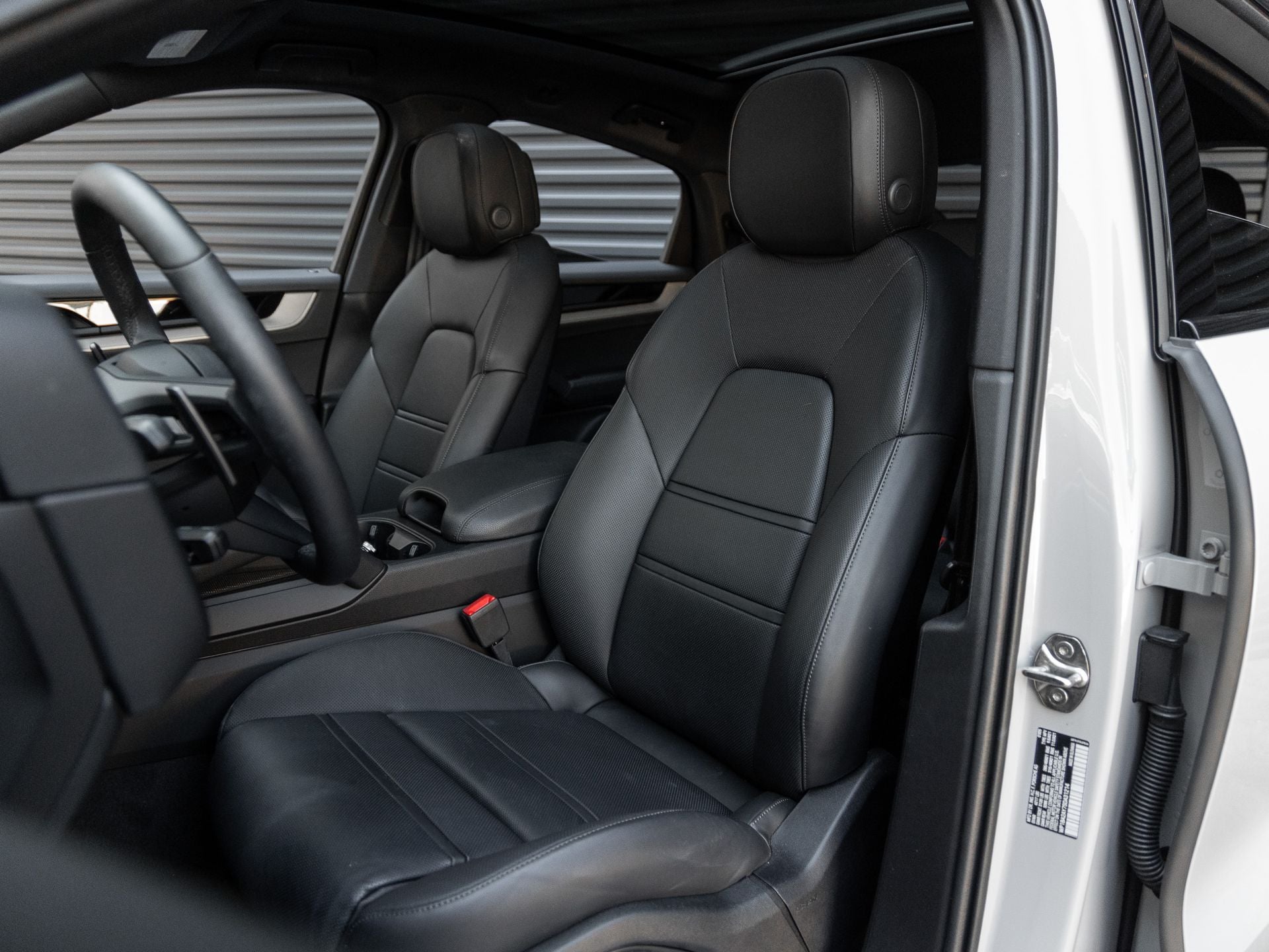 2025 Porsche Cayenne Coupe Base