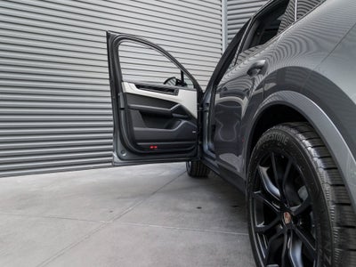 2026 Porsche Cayenne Cayenne Coupe