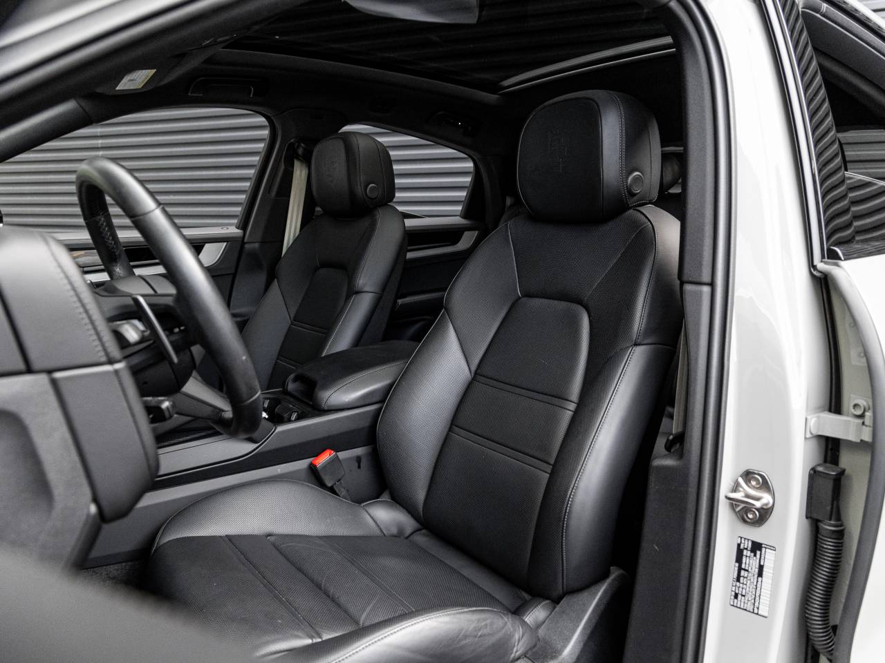 2025 Porsche Cayenne Cayenne Coupe