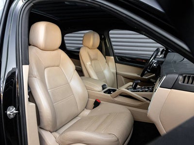 2021 Porsche Cayenne Cayenne Coupe