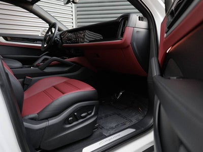 2025 Porsche Cayenne Coupe