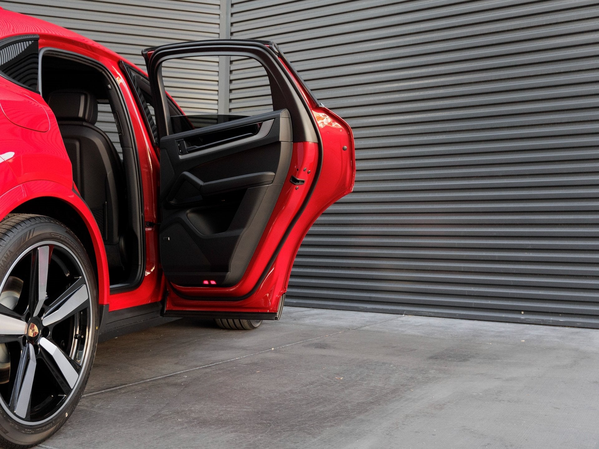 2026 Porsche Cayenne Coupe Base