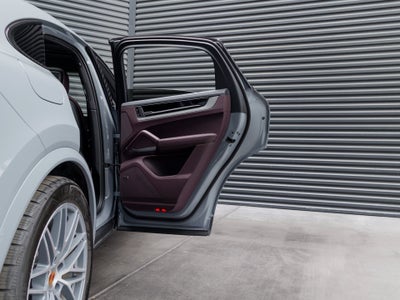 2026 Porsche Cayenne Cayenne Coupe