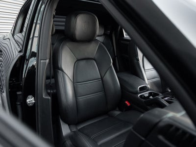 2022 Porsche Cayenne S Coupe Platinum Edition