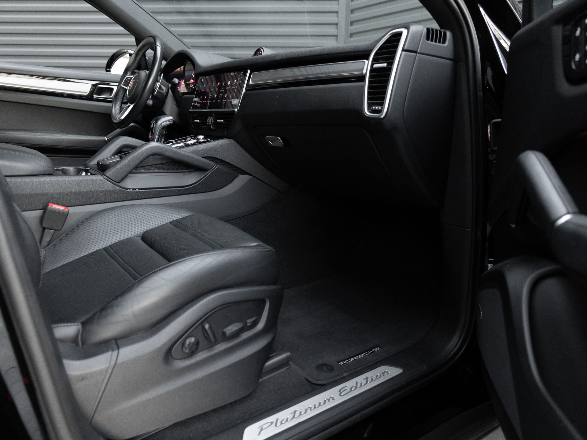 2022 Porsche Cayenne S Coupe Platinum Edition
