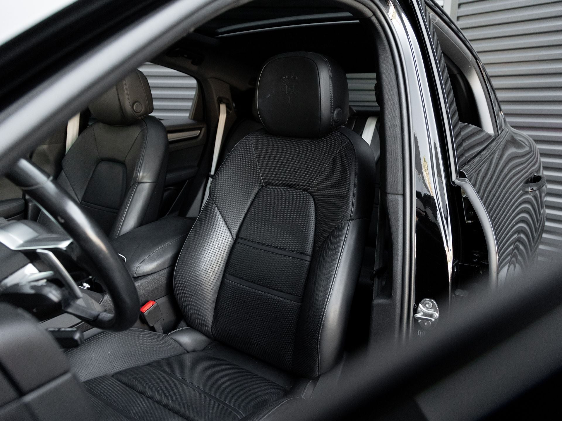 2022 Porsche Cayenne S Coupe Platinum Edition