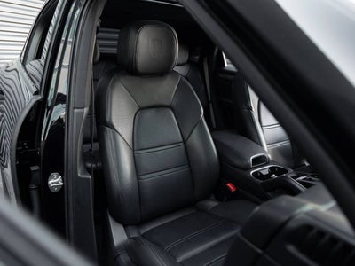 2022 Porsche Cayenne S Coupe Platinum Edition