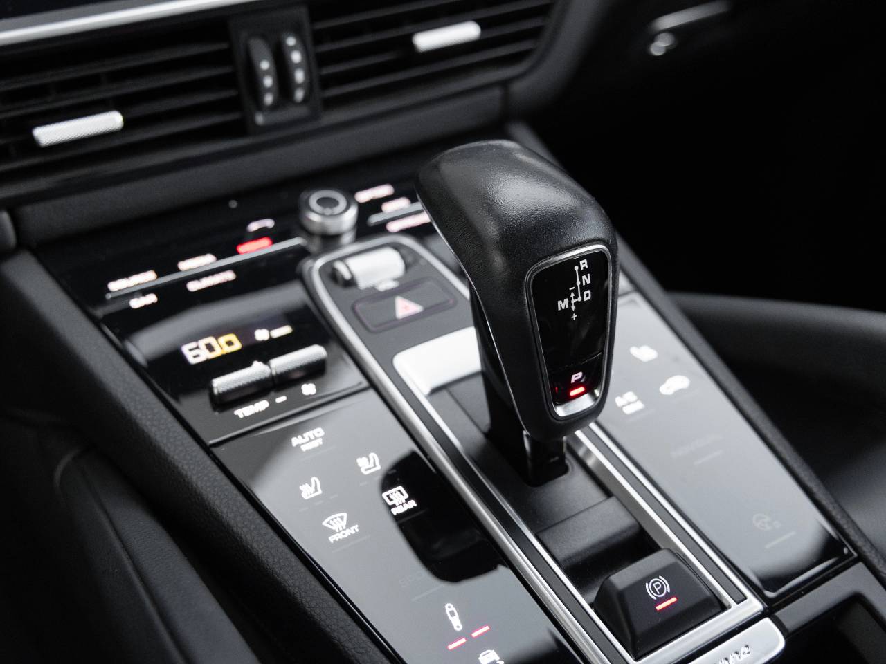 2022 Porsche Cayenne S Coupe Platinum Edition