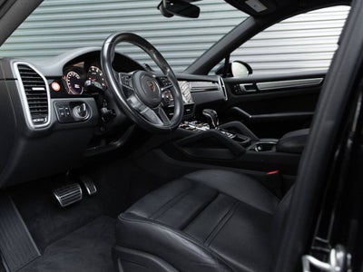 2022 Porsche Cayenne S Coupe Platinum Edition