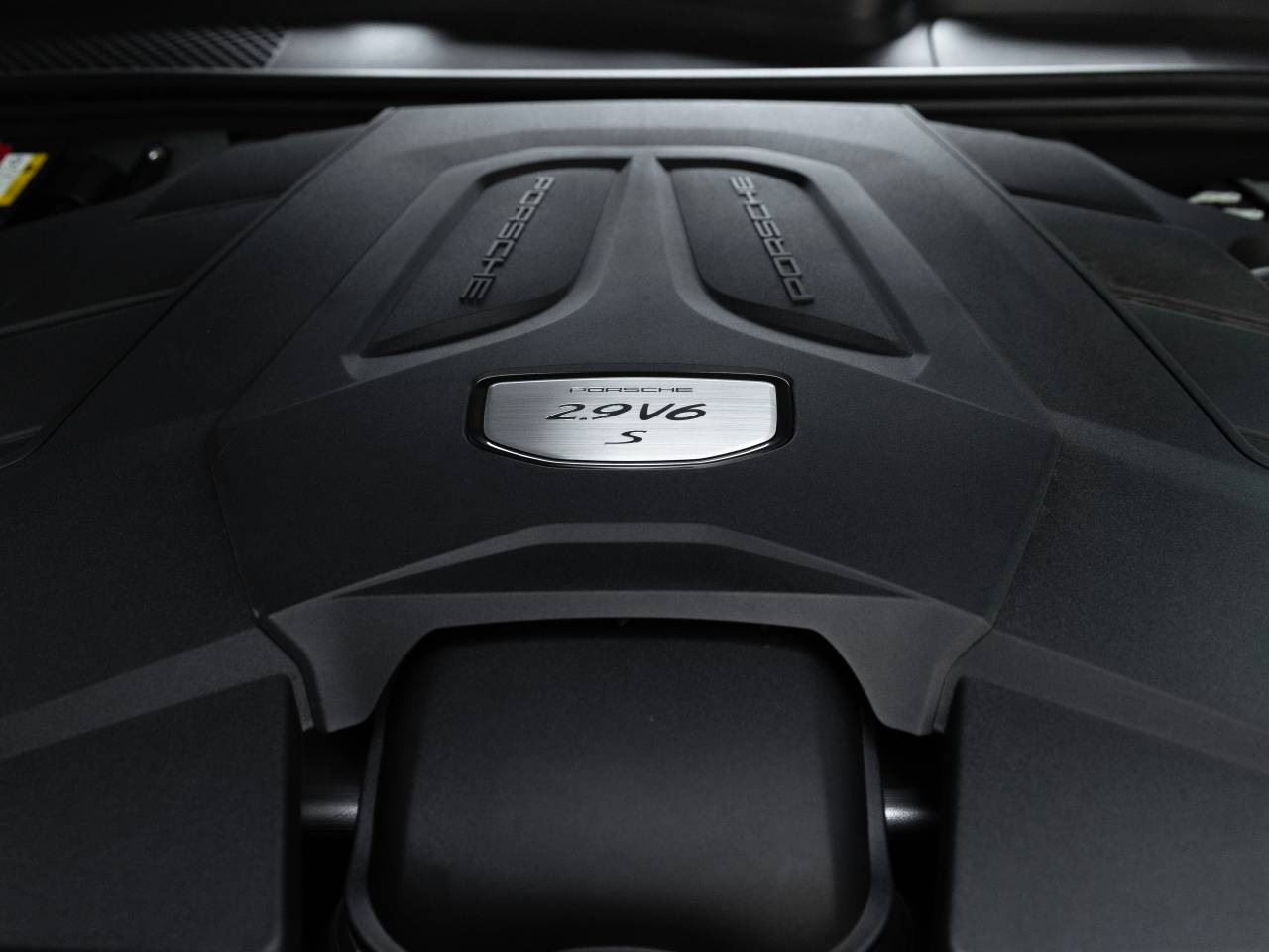 2022 Porsche Cayenne S Coupe Platinum Edition