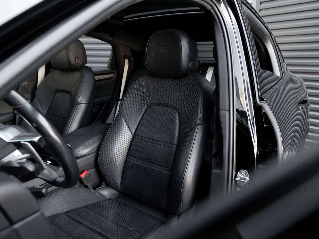 2022 Porsche Cayenne S Coupe Platinum Edition